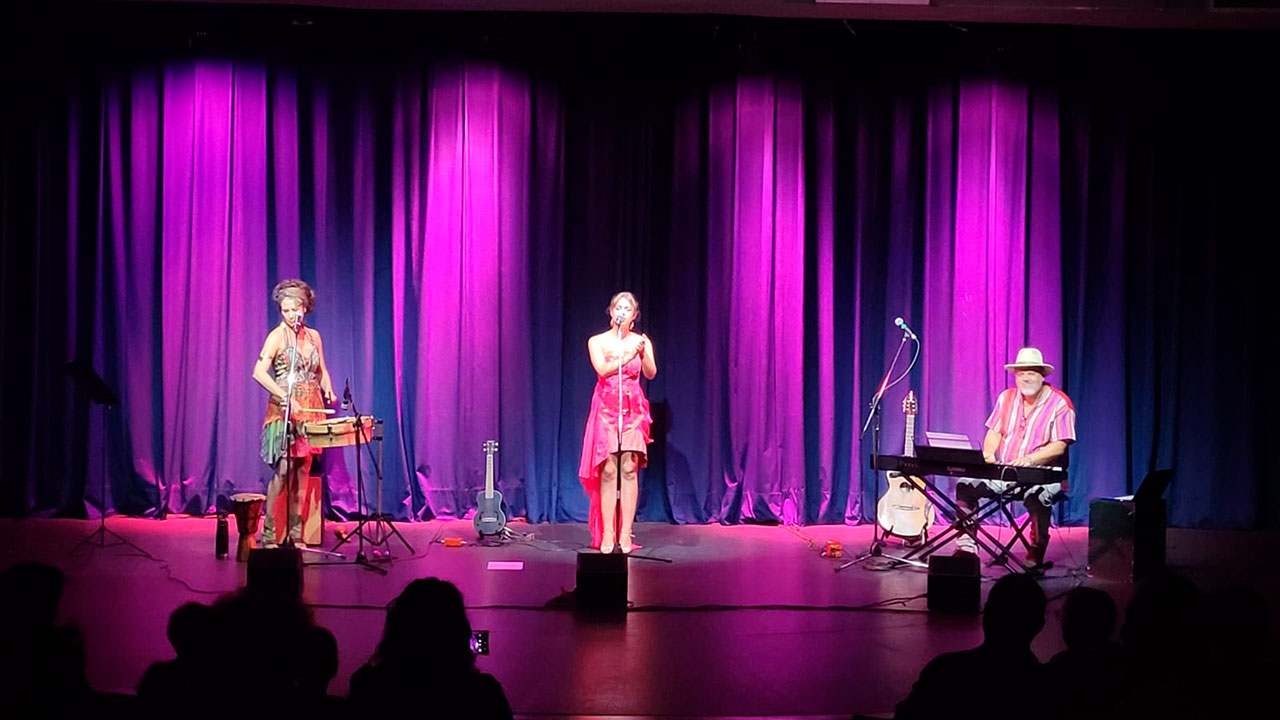 «Hijos de la Tierra»: homenaje a la música guaraní en el Teatro de Prosa 6 «Hijos de la Tierra»: homenaje a la música guaraní en el Teatro de Prosa imagen-5