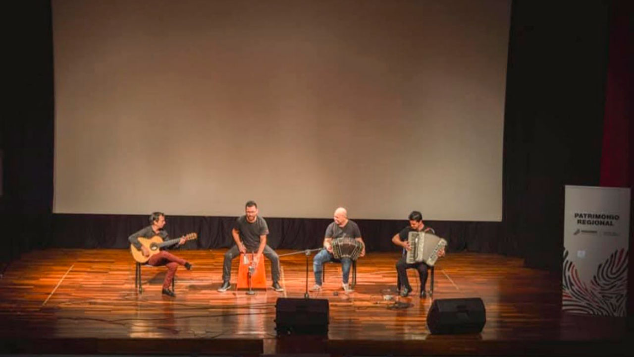 «Tierra Madura»: un recorrido musical por Latinoamérica en la Biblioteca Popular 7 «Tierra Madura»: un recorrido musical por Latinoamérica en la Biblioteca Popular imagen-6