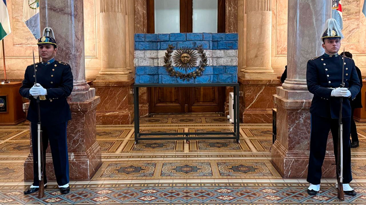 «Patria», la obra de Carlos Pallarols, se presentará en la Cámara de Representantes de Misiones 7 «Patria», la obra de Carlos Pallarols, se presentará en la Cámara de Representantes de Misiones imagen-6