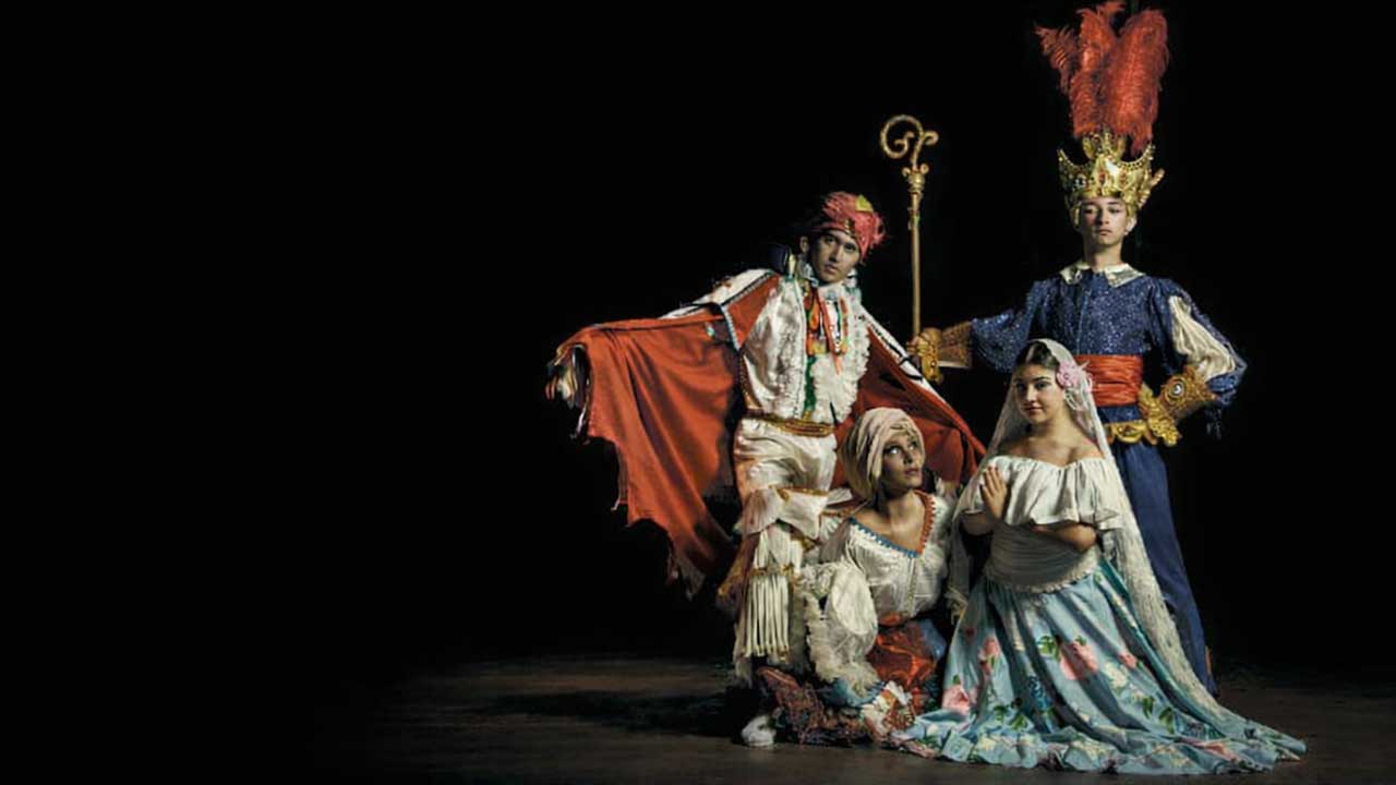 El Ballet Folklórico celebra diez años con un recorrido por su historia