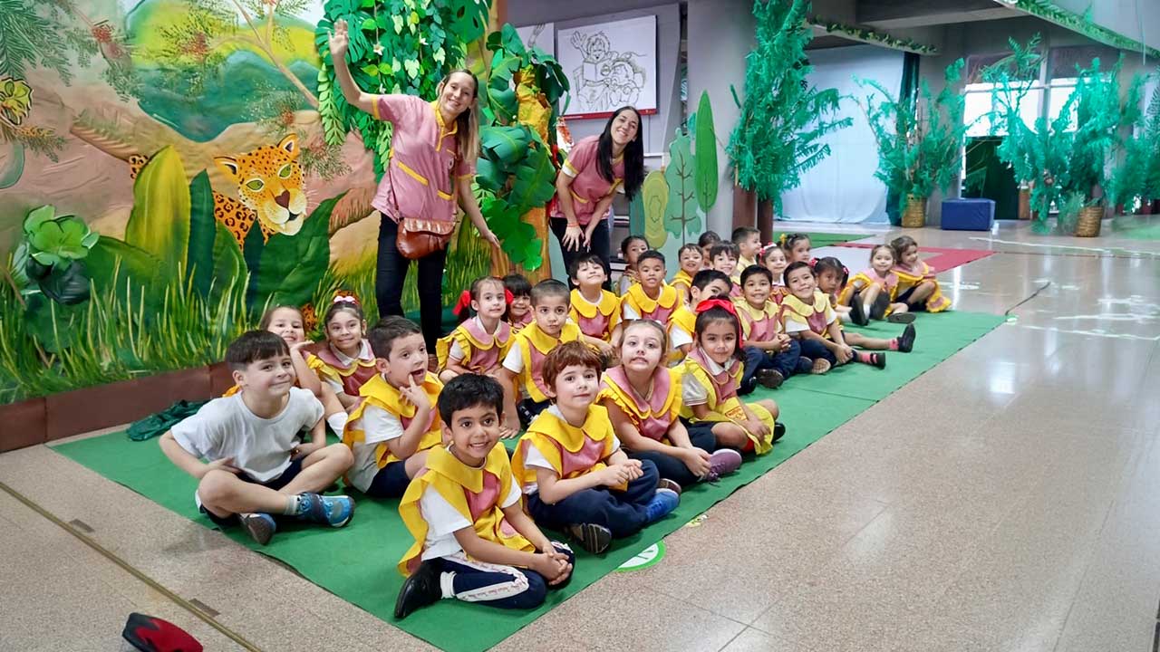 Mes de las Infancias: Curiosamente invita leer, jugar y descubrir imagen-6